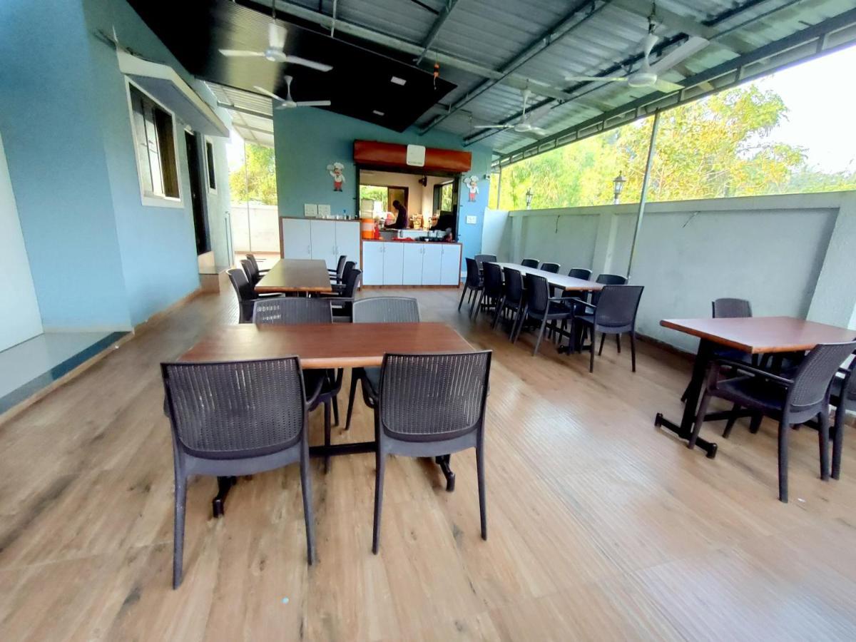 Lotus Hotel Nagaon Beach Alibag Exterior photo