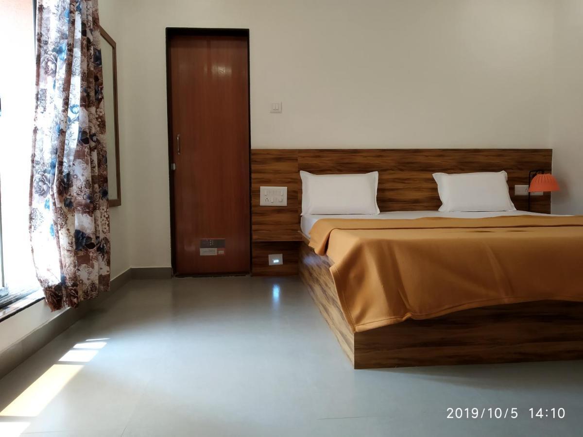 Lotus Hotel Nagaon Beach Alibag Exterior photo