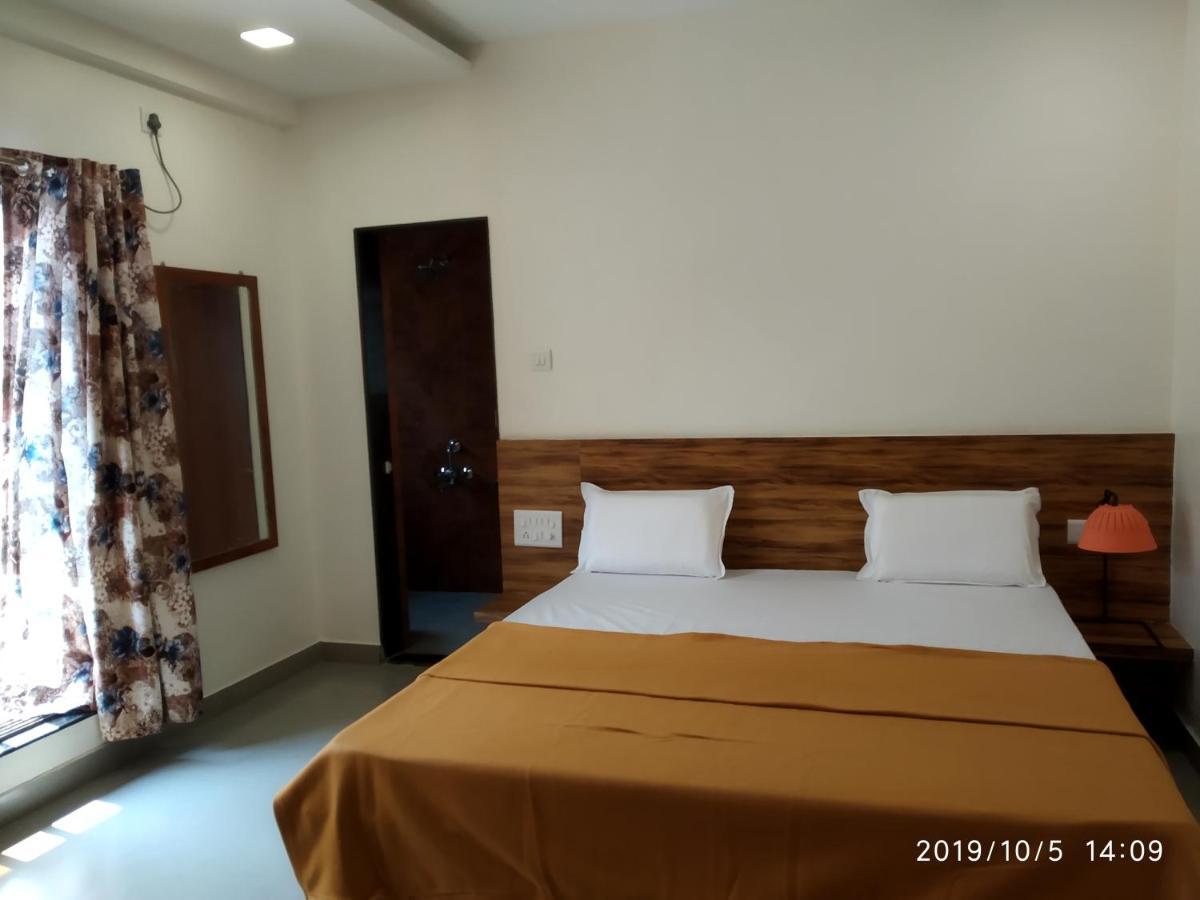 Lotus Hotel Nagaon Beach Alibag Exterior photo