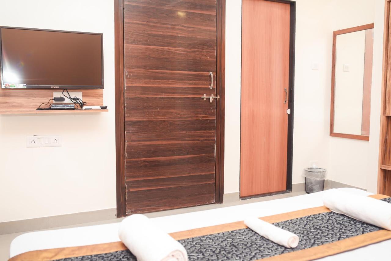Lotus Hotel Nagaon Beach Alibag Exterior photo